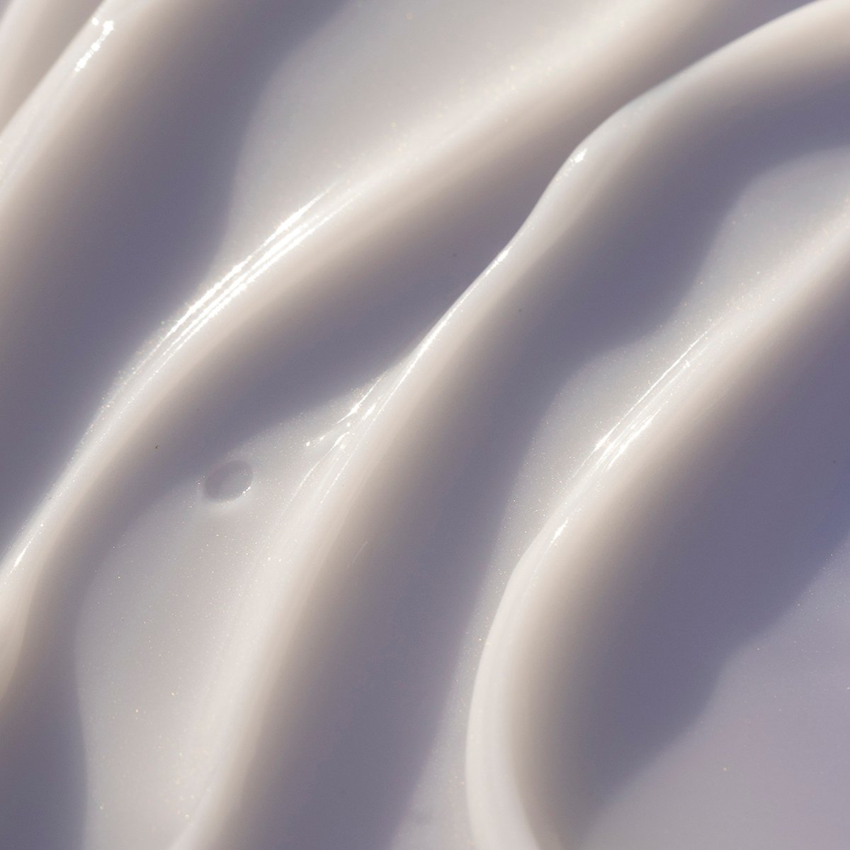 The Dewy Serum Face Serum for A Range of Skin Types and Moisture Support