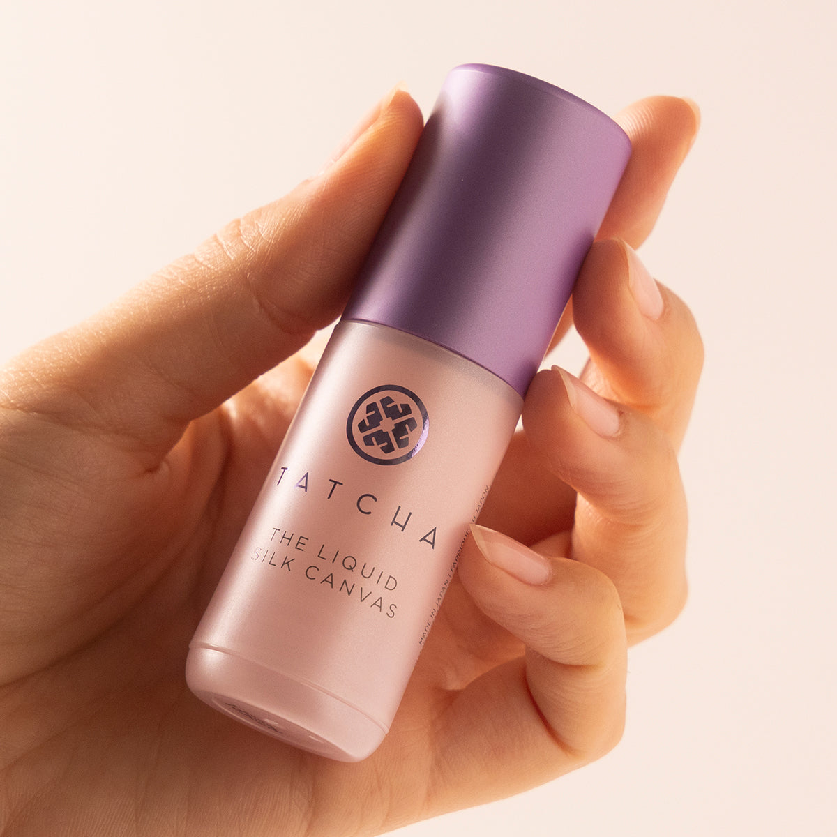 The Liquid Silk Canvas Face Primer for Daily Skin Care and Refined Looking Pores