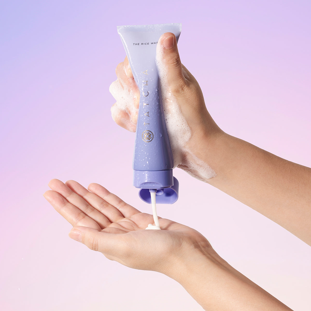 The Rice Wash Facial Cleanser for A Range of Skin Types and Moisture Support