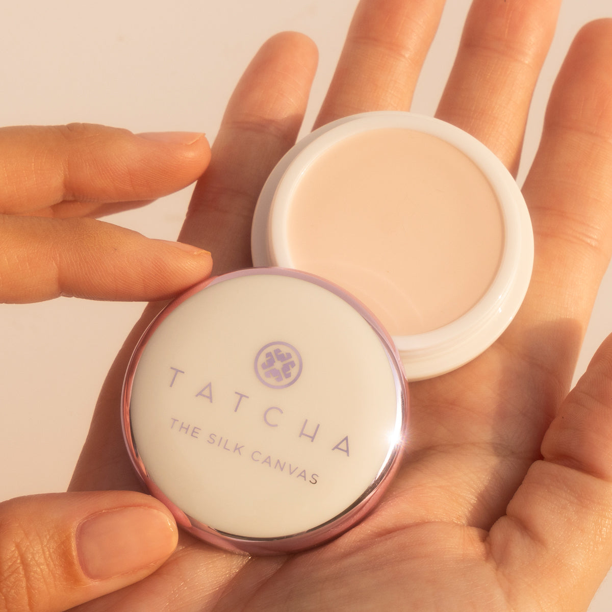 The Silk Canvas Face Primer for Daily Skin Care and Smooth Looking Skin