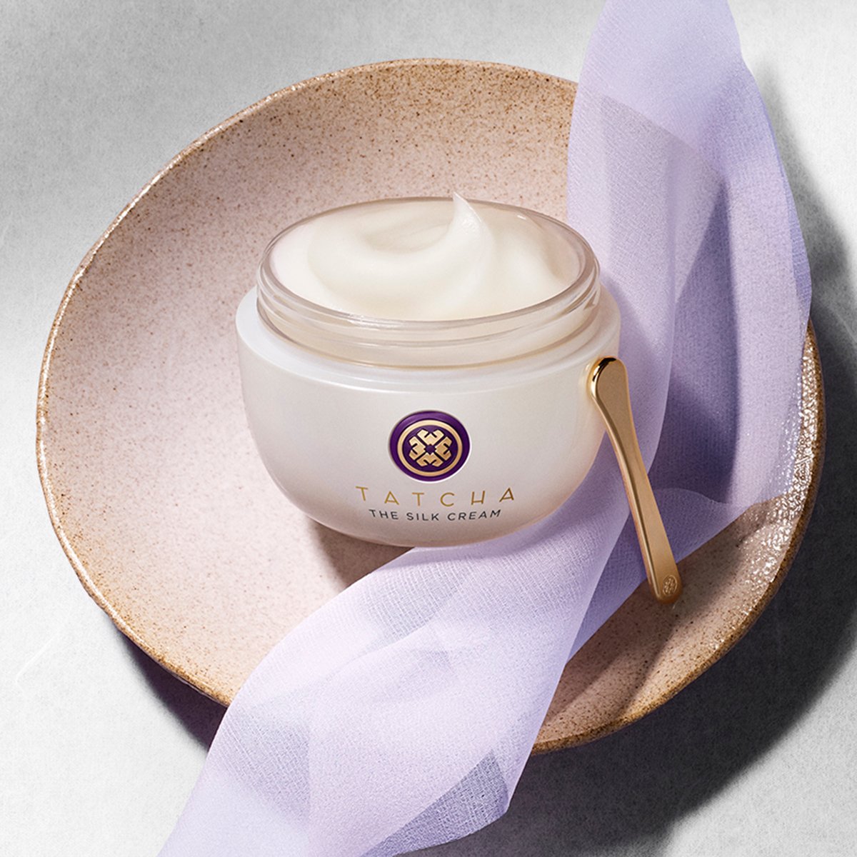 The Silk Cream Face Cream for A Range of Skin Types and Moisture Support
