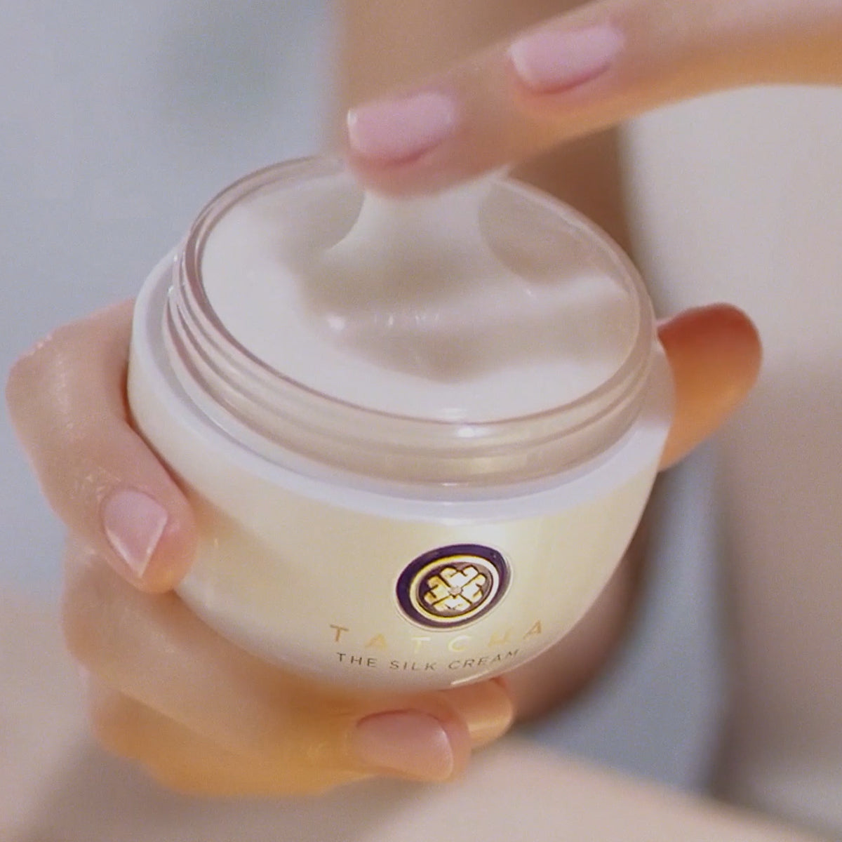 The Silk Cream Face Cream for A Range of Skin Types and Moisture Support
