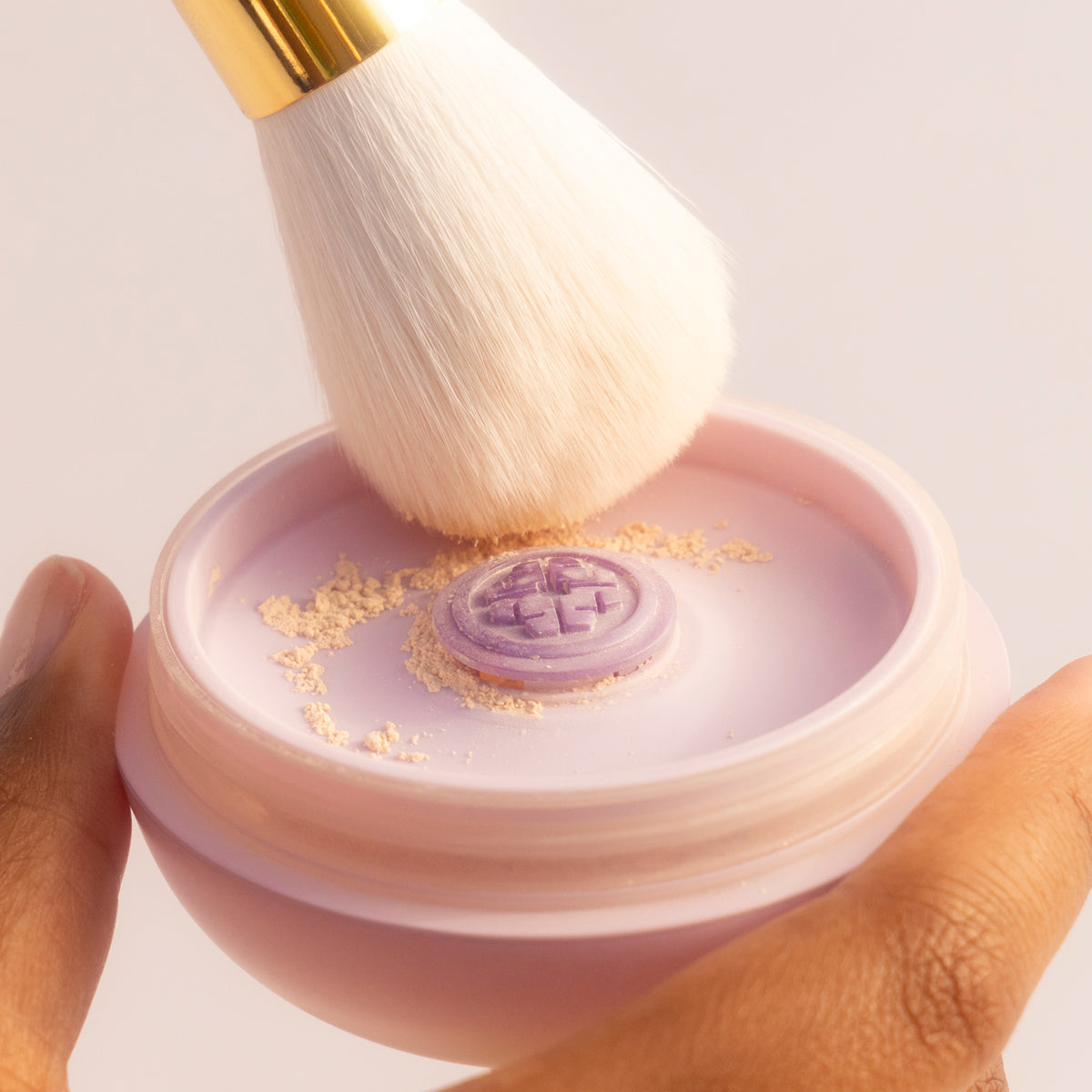 The Silk Powder Face Powder for Daily Skin Care and Refined Looking Pores